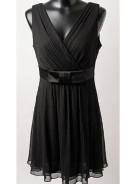 Ann Taylor Black Silk V-Neck Fit and Flare Dress With Decorative Belt & Bow EUC